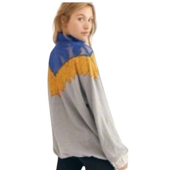 Freepeople.Size small. Isla pullover oversized front zip crochet sweatshirt - Picture 11 of 15